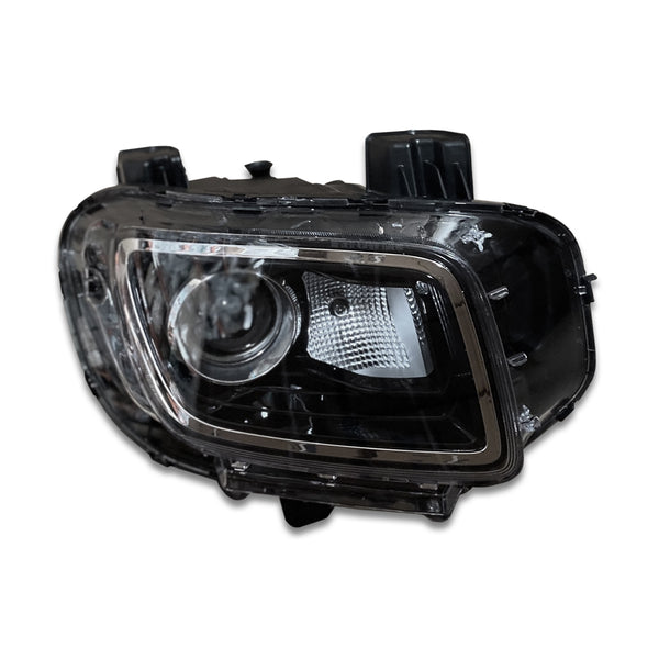 For 2020 2021 2022 2023 Hyundai Venue Headlight Headlamp Chrome Factory Assembly Right Passenger Side RH 92102K2200 by AutoModed